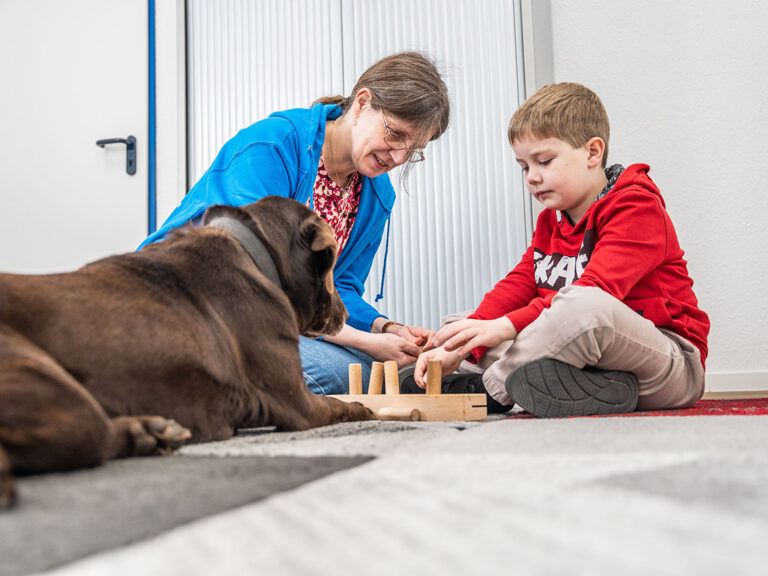 Arbeiten mit Therapiehund Hope